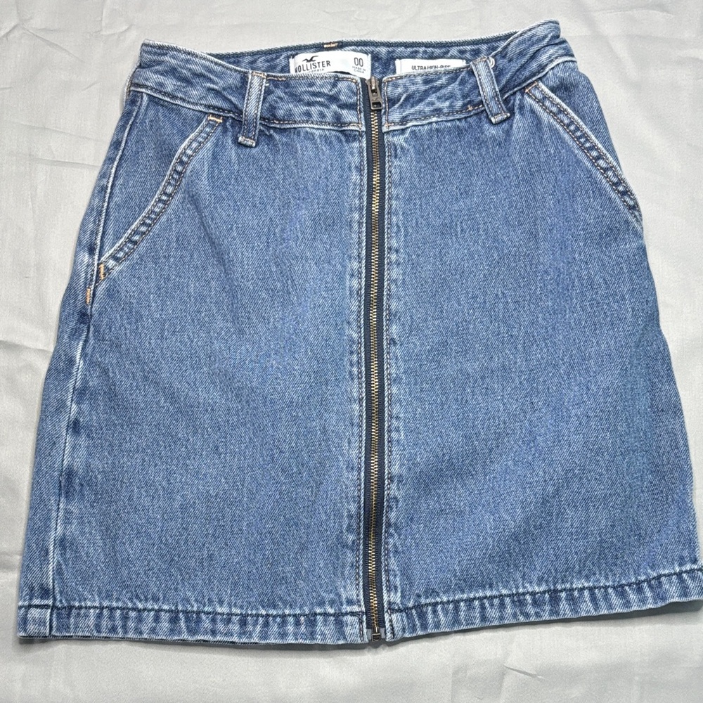 Hollister Ultra High Rise Blue Front-Zip Denim Mini Skirt